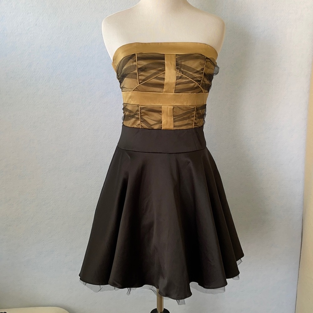 XOXO Gold/Black Strapless Fit & Flare Formal Dress